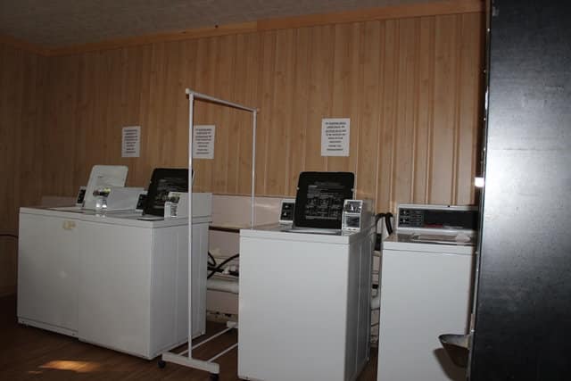 Chain O' Lakes Campground -- washing machines